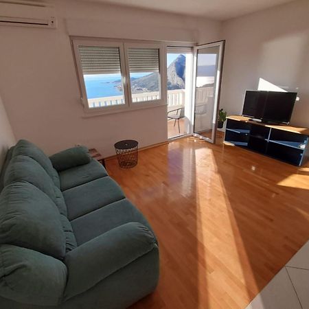 Pere Apartment Omis Exterior photo