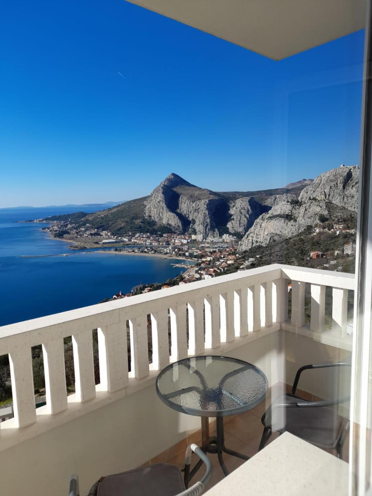 Pere Apartment Omis Exterior photo