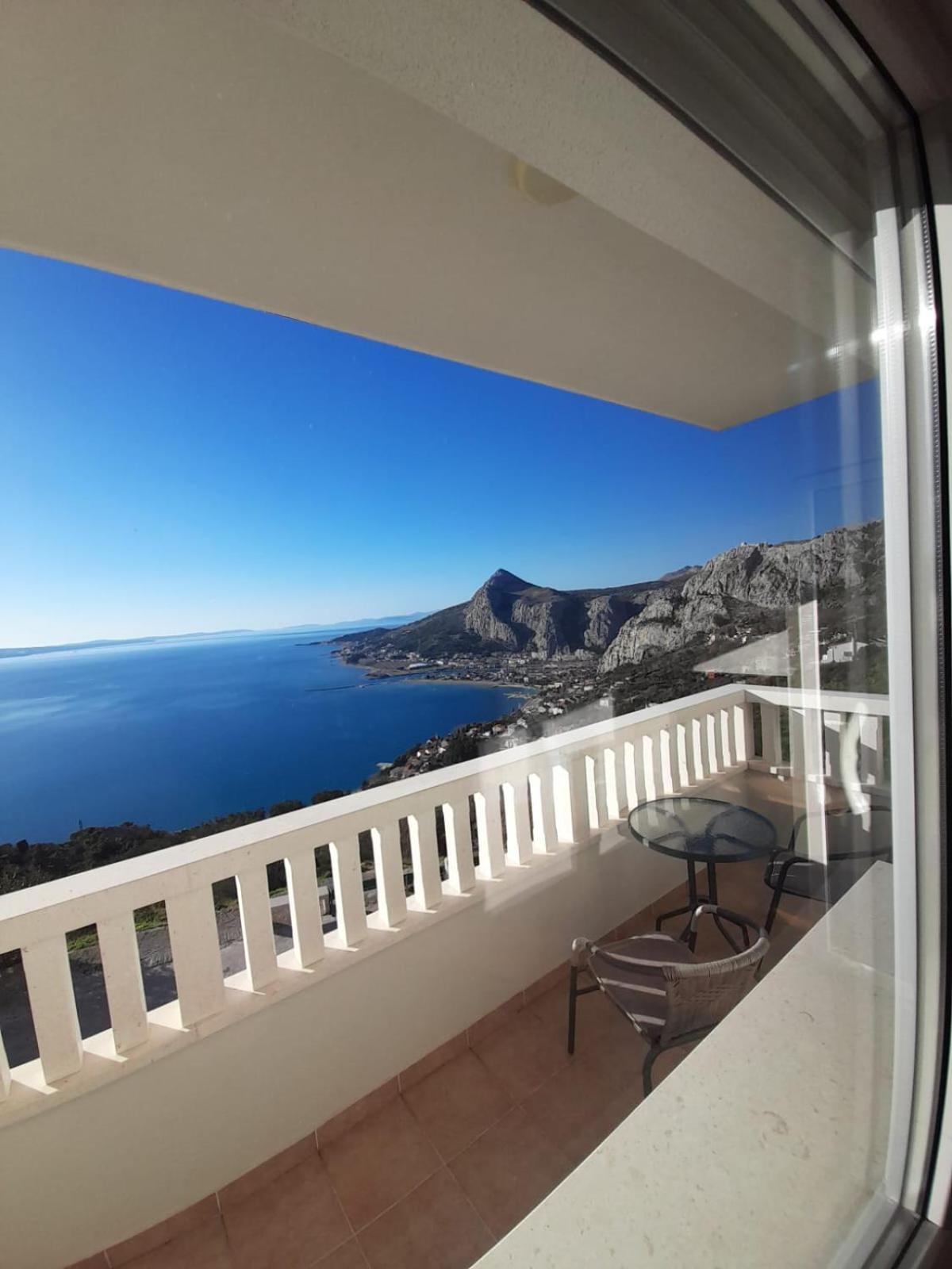 Pere Apartment Omis Exterior photo