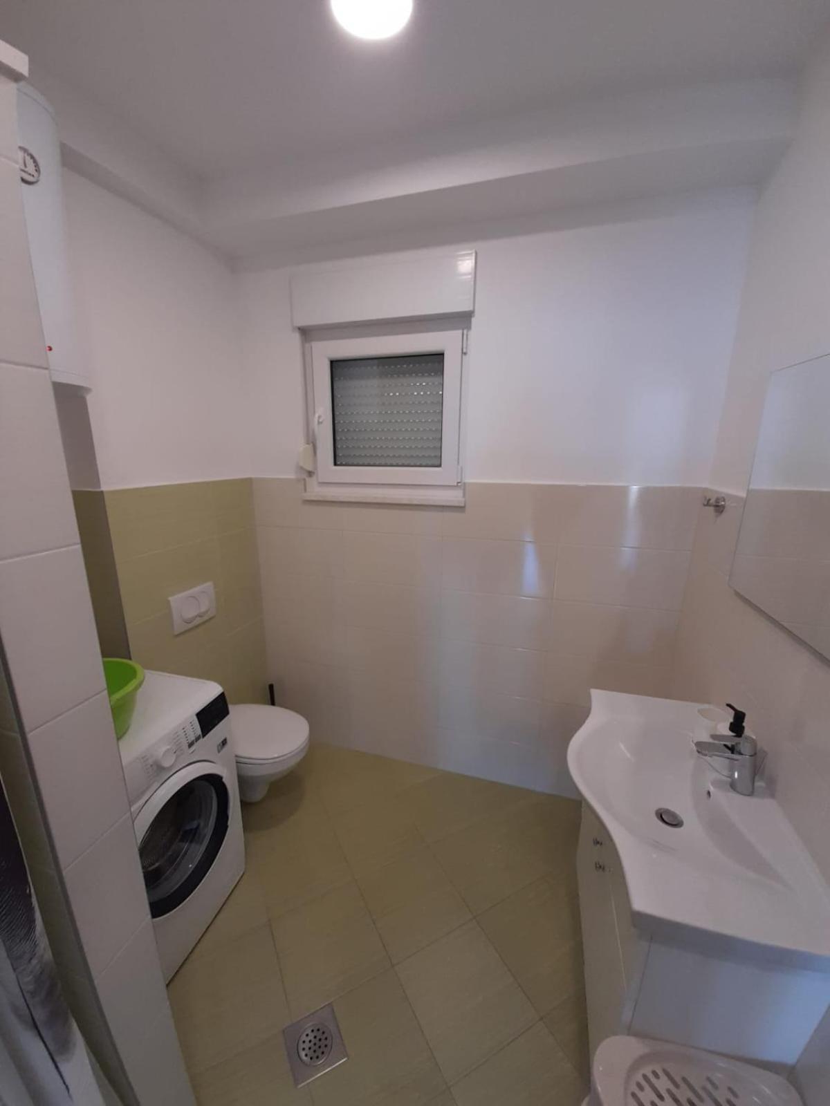 Pere Apartment Omis Exterior photo