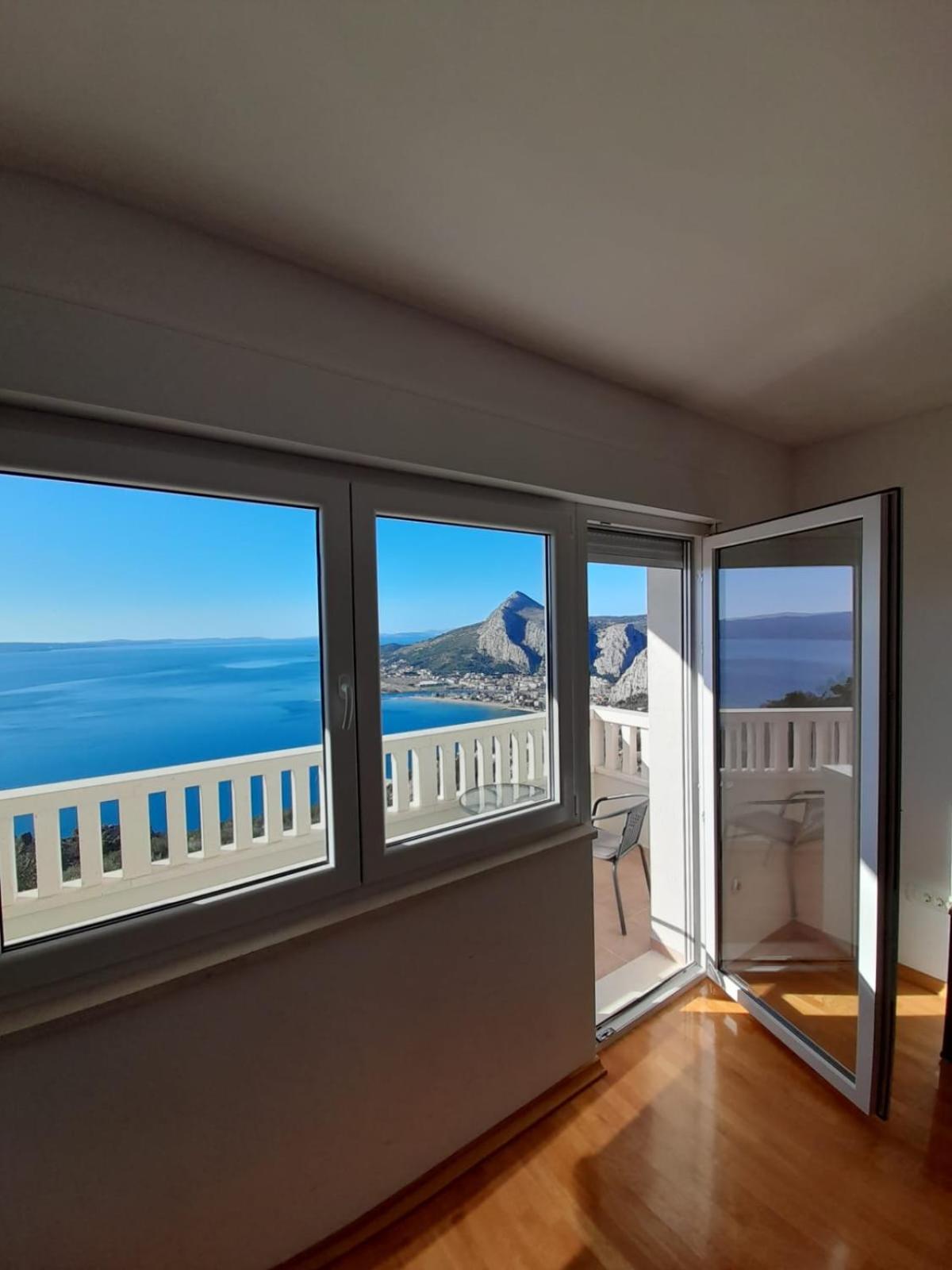 Pere Apartment Omis Exterior photo