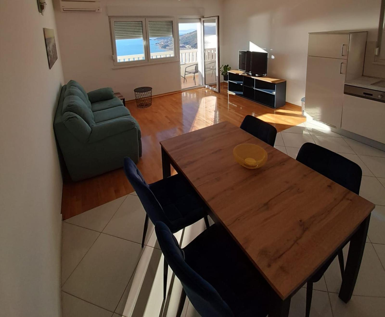 Pere Apartment Omis Exterior photo